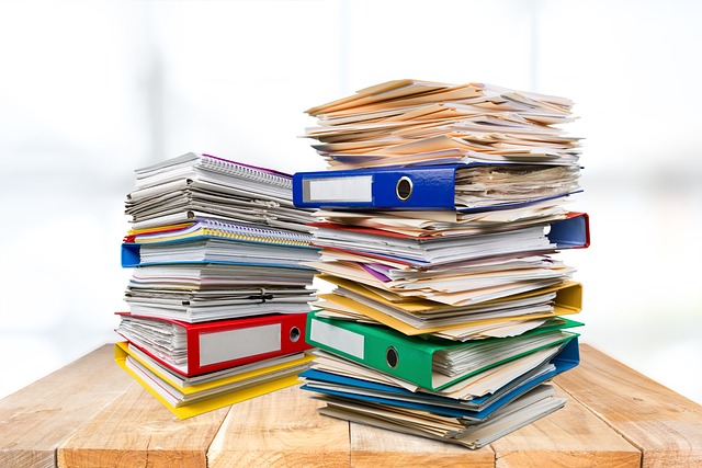 Pile de documents empilés pour but d'être classés